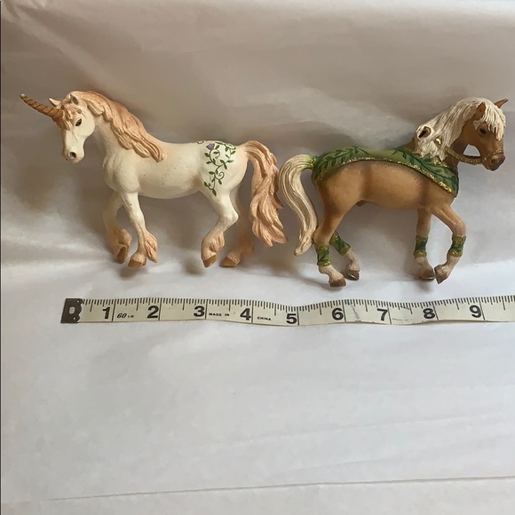 horse figurines toys